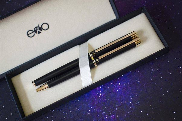 Zestaw (pióro kulkowe i długopis) EXO Vela, czarny, złote wykończenia
