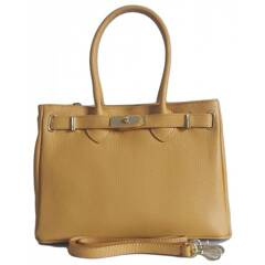 Włoska skórzana torebka kuferek do ręki Vera Pelle, złote okucia  Camel KMA35C