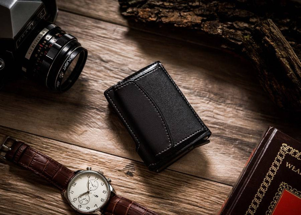 Skórzany portfel męski z zewnętrzną portmonetką