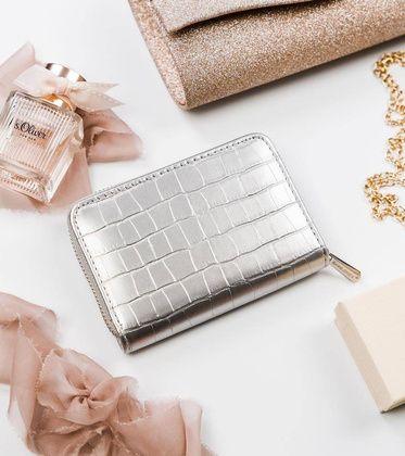 Poręczny portfel damski z motywem zwierzęcym zapinany suwakiem