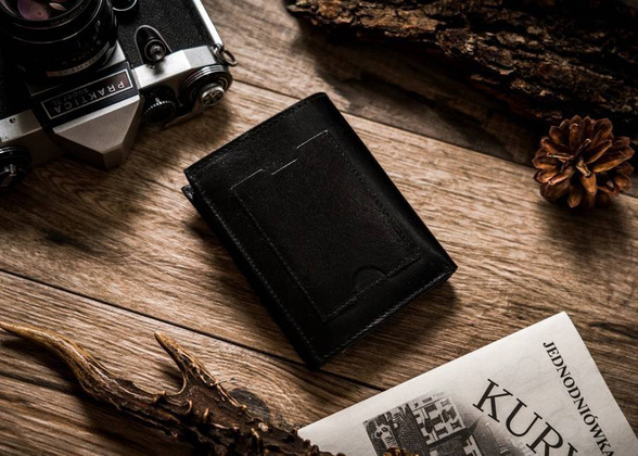 Skórzany portfel męski w orientacji pionowej z systemem rfid