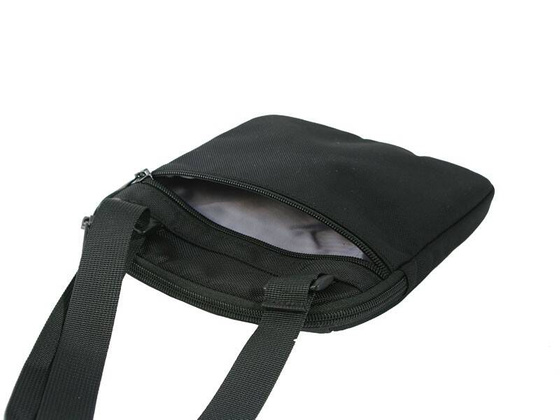 Torba na ramię AERONAUTICA MILITARE Drone Czarna