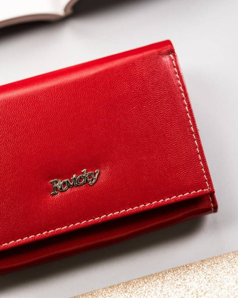 Skórzany portfel damski zamykany na zatrzask