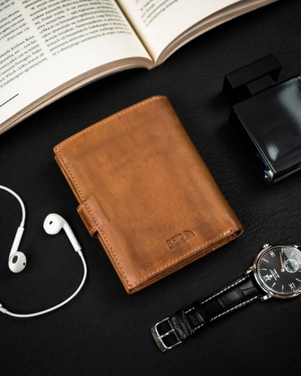 Skorzany zapinany portfel meski na karty