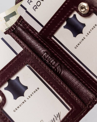 Kompaktowy skórzany portfel damski