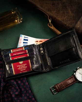 Skórzany średni portfel męski bez zapięcia