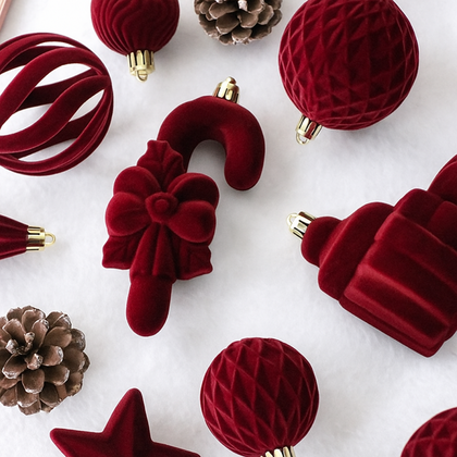 Komplet bombek na choinkę w opakowaniu, bombki welurowe 28szt. bordowe BSN76