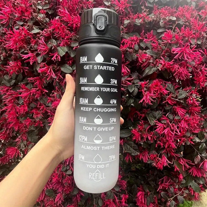 Butelka na wodę, bidon z miarką 1L OMBRE Szary z Czernią BD16