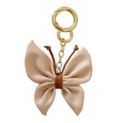 Brelok do kluczy skórzany MOTYL, KOKARDKA różowy BRL367R