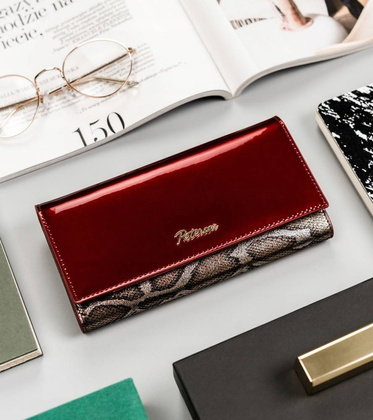 Lakierowany portfel damski z wężowym wzorem rfid