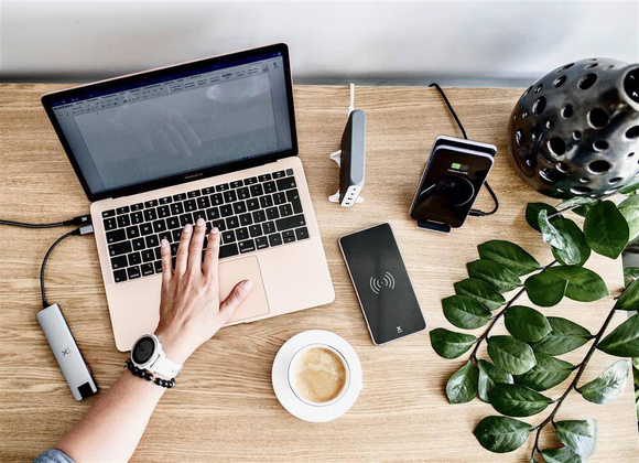 XTORM DESIGN Delta Stand indukcyjny (Qi) 15W