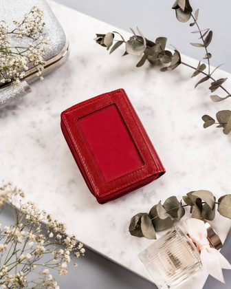 Kompaktowy skórzany portfel damski
