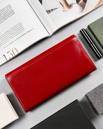 Elegancki, podłużny portfel damski z klapą na zatrzask