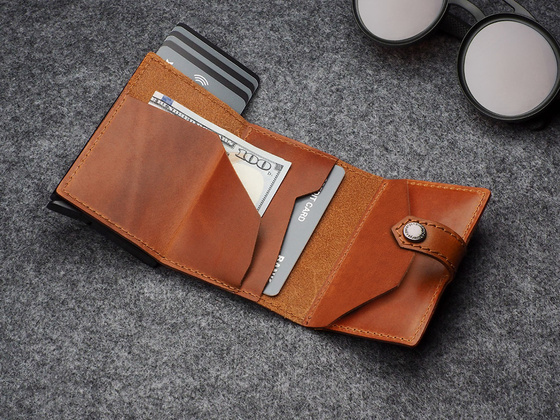 Portfel HIKER Go 2115