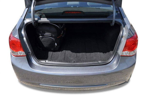 CHEVROLET CRUZE LIMOUSINE 2008+2014 TORBY DO BAGAŻNIKA 5 SZT KJUST