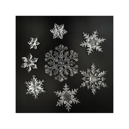 Zestaw zawieszek płatki śniegu transparentne śnieżynki 12szt. w opakowaniu BSN69