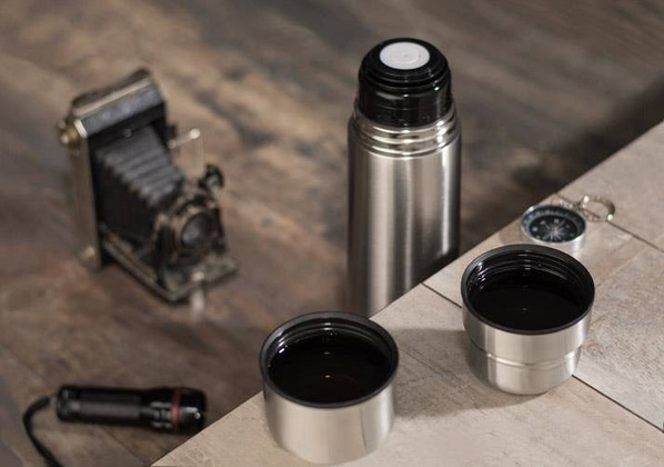 Termos z dwoma kubkami PAVO 750 ml Srebrny