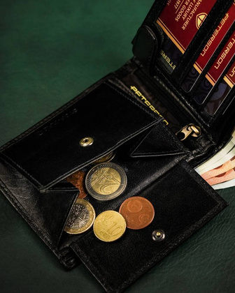 Skórzany średni portfel męski bez zapięcia