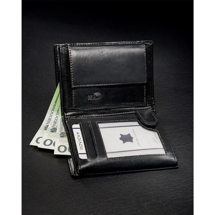 Pionowy, skórzany portfel męski z ozdobnym przeszyciem