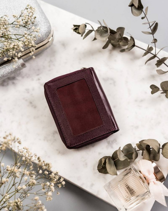 Kompaktowy skórzany portfel damski