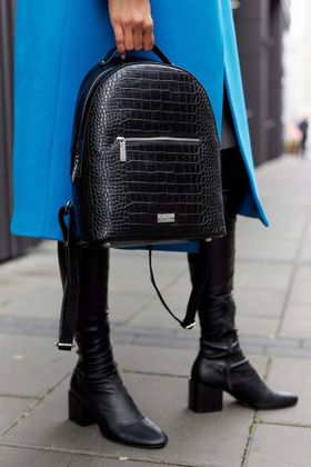 Mały, funkcjonalny plecaczek damski ze skóry ekologicznej