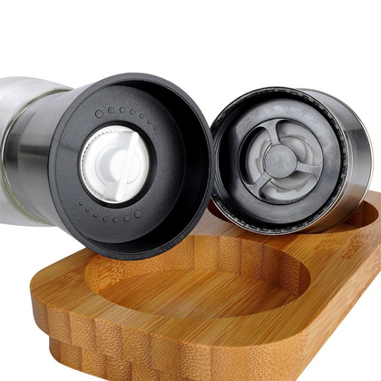 Młynek do mielenia soli i pieprzu na bambusowym stojaku zestaw 3 szt.