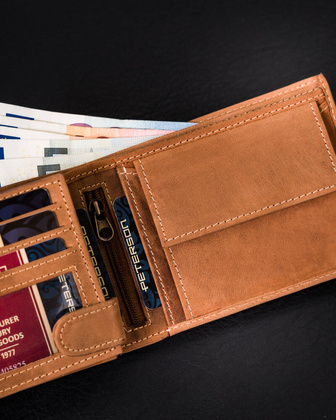 Klasyczny portfel meski z kieszonka na suwak