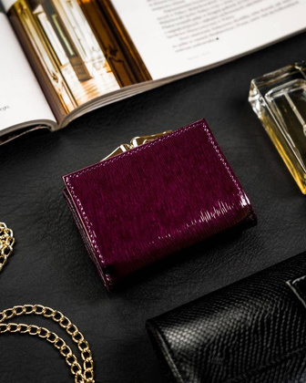 Lakierowany, skórzany portfel damski z systemem rfid