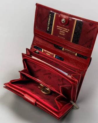 Średnich rozmiarów portfel damski ze skóry naturalnej