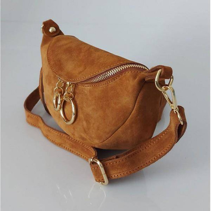 Włoska zamszowa listonoszka, nerka Vera Pelle złote okucia kółka Camel LN633C