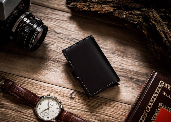 Skórzany portfel męski zapięciem