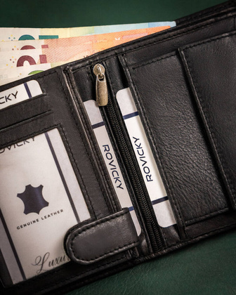 Skorzany portfel meski z kieszenia na dowod rejestracyjny