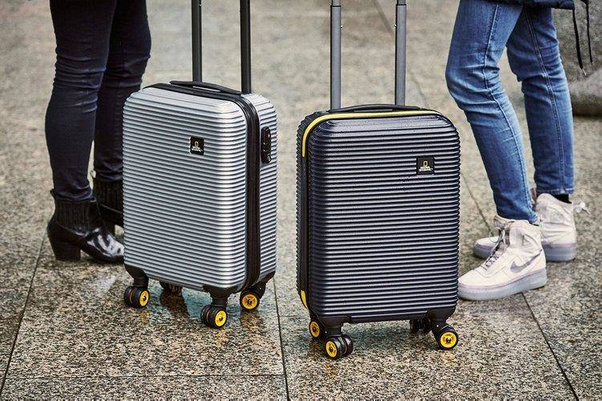 Walizka mała kabinowa National Geographic Abroad srebrna