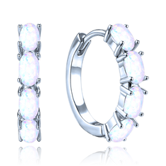 MINET Srebrne kolczyki z białymi opalami