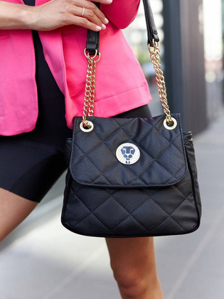 Pikowana listonoszka na złotym łańcuszku