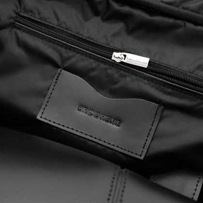 Podróżna torba na ramię ze skóry BRØDRENE R10 czarny smooth leather - min. zamówienie 20 / 50 / 100 szt.