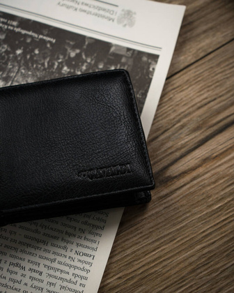 Maly portfel meski z zakladkami na karty