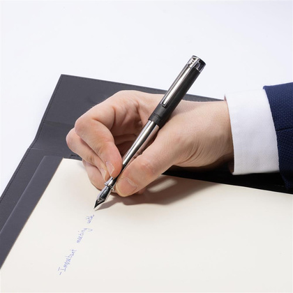 Wieczne pióro Prestige Chrome Black