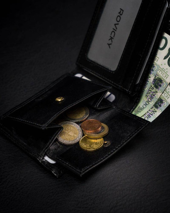 Portfel męski z naturalnej skóry licowej, etui z okienkiem na zdjęcie