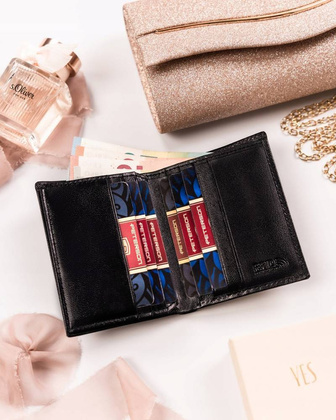 Maly skorzany portfel damski bez zapiecia