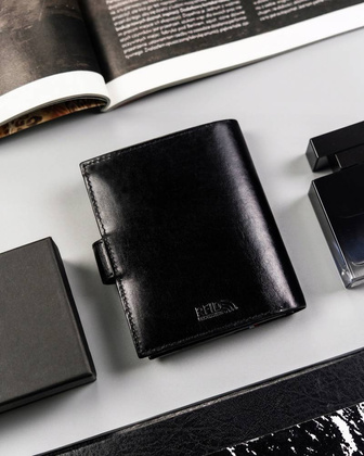 Duży portfel męski zapinany na zatrzask