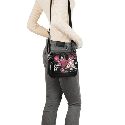 Skórzana listonoszka Canaletto z nubukową klapką o kwiatowym wzorze – elegancja i funkcjonalność TD655s146