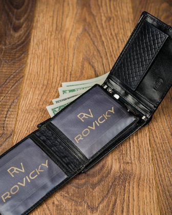 Czarny portfel męski skórzany z przeszyciem