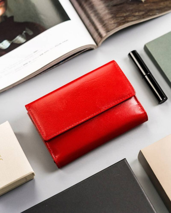 Skorzany sredni portfel damski na zatrzask