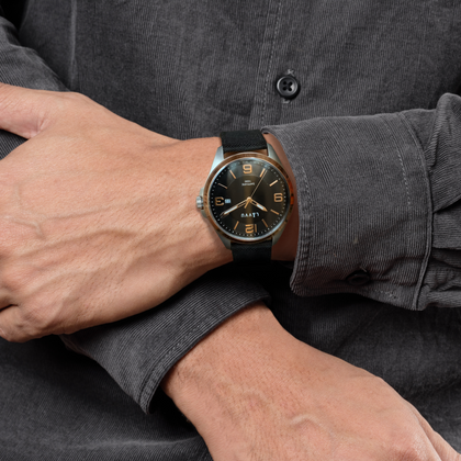 LAVVU Zegarek ze szkłem szafirowym HERNING Rose Gold