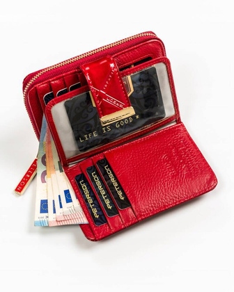 Portfel damski ze skory naturalnej zamykany na zatrzask i suwak