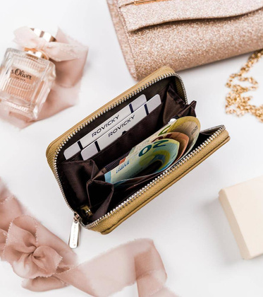 Poręczny portfel damski z gładkiej eko skóry zapinany suwakiem