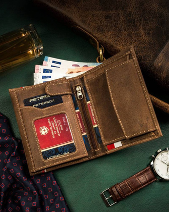 Duzy skorzany portfel meski z motywem patriotycznym