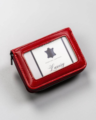 Klasyczny, mały portfel damski na zamek