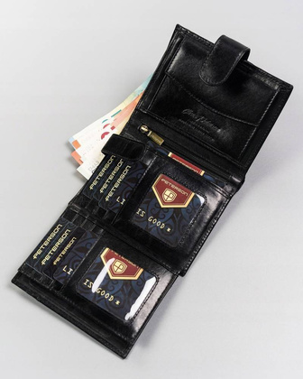 Duży portfel męski zapinany na zatrzask